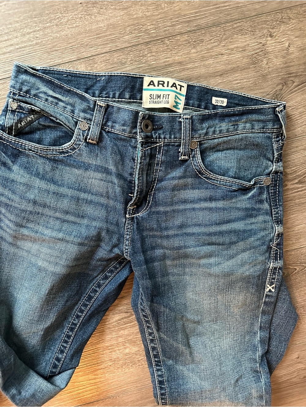 Ariat Men Slim Jeans in Faded Blue Denim
